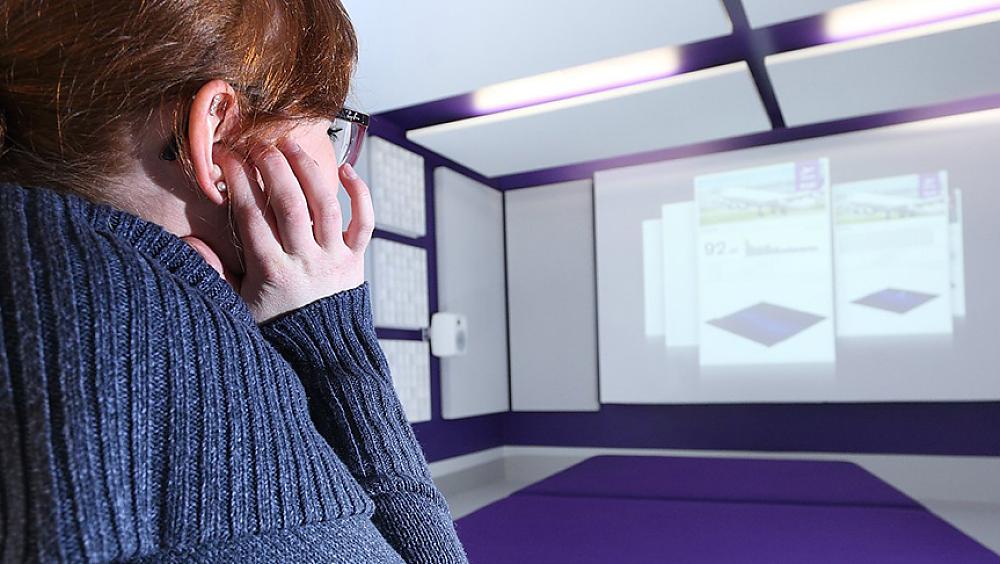 Foto Schalllabor im UNH Informationszentrum (Quelle: UNH)