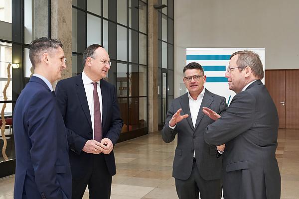 MP Rhein mit FFR-Vorstand und GF UNH im Gespräch